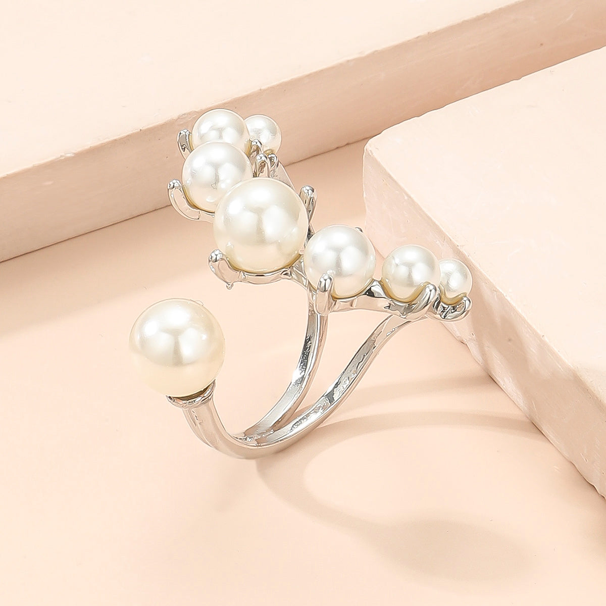 Vintage Niche Creative Design Ring Light Luxury Minimalist Korean Style Pearl Open Knuckle Ring For Women