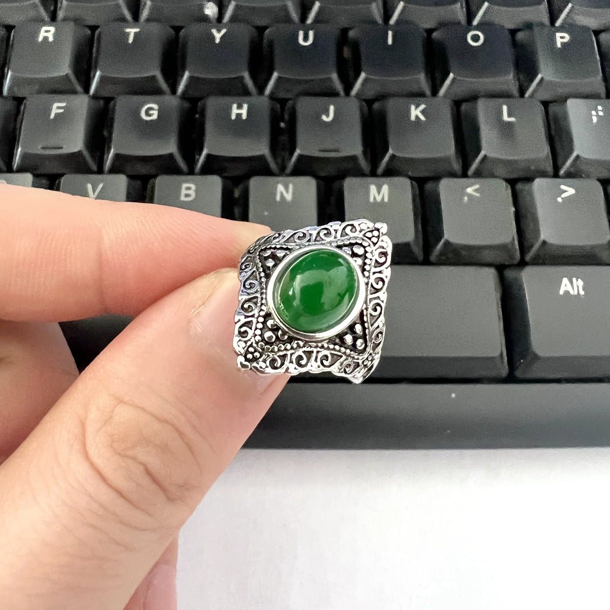 Vintage And Elegant Ring For Women