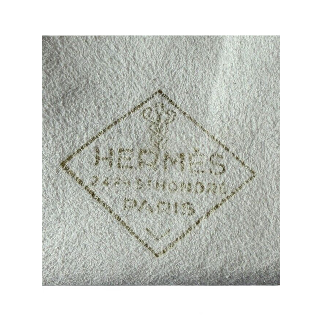 Hermès Paris Luxury Cashmere Scarf - Classic Elegance in Ivory