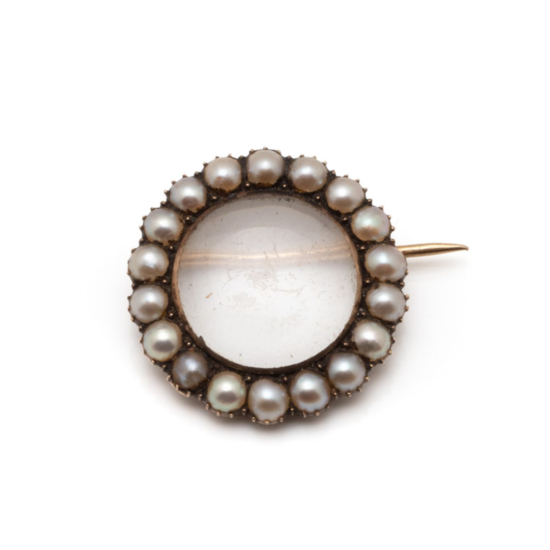 Vintage Pearl Brooch Pin with Clear Center Stone
