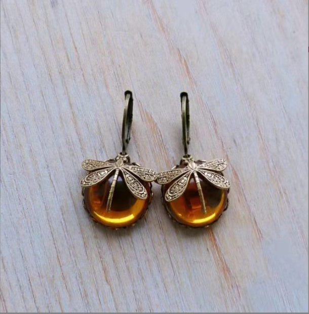 Vintage Dragonfly Earrings Fashion Gold Color Metal Carving Pattern Inlaid Multicolour Moonstone Drop Earrings For Women