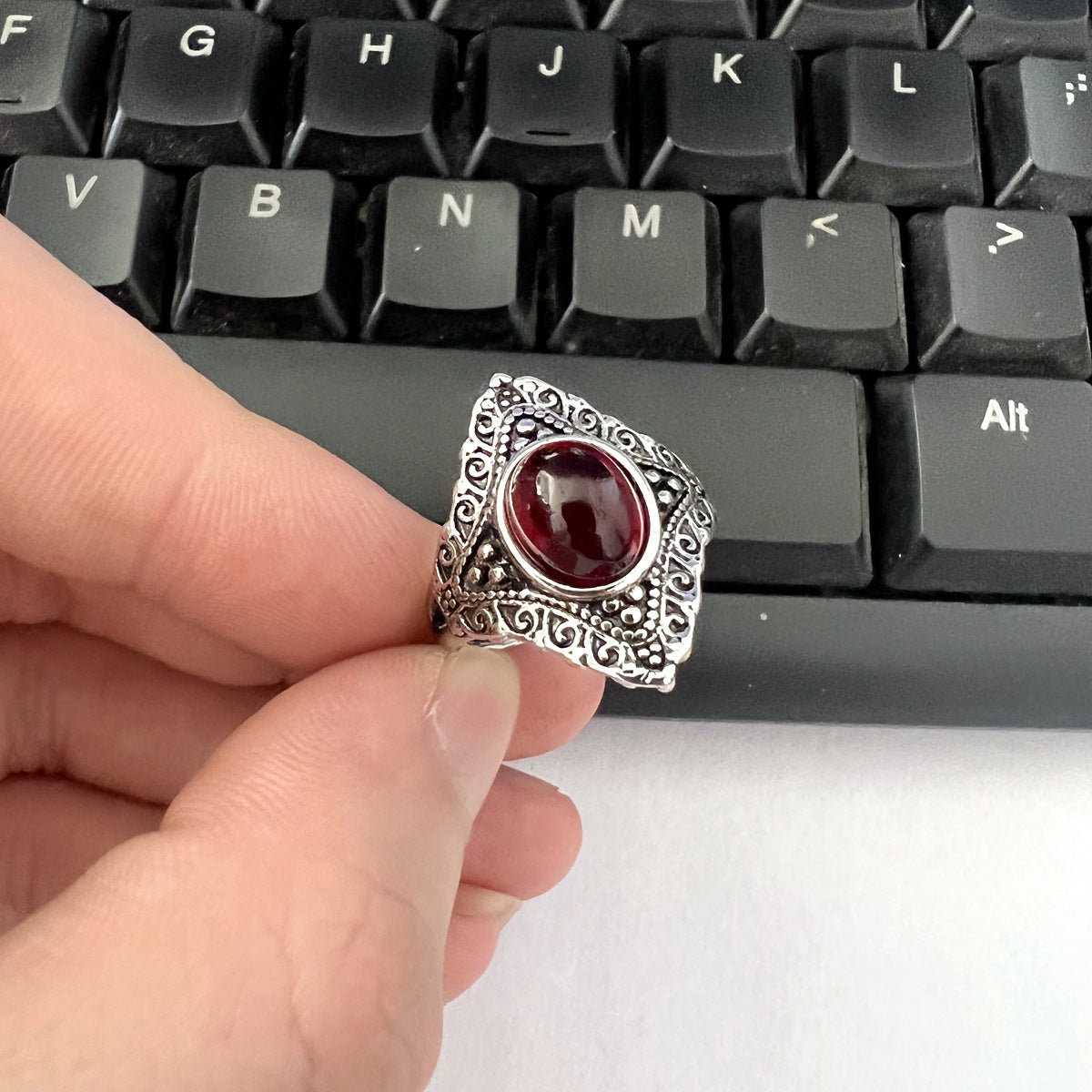 Vintage And Elegant Ring For Women